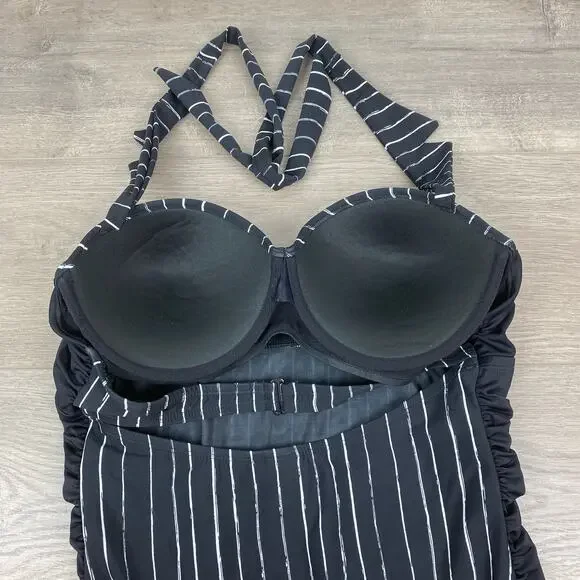 Hot Topic Disney Nightmare Before Christmas Jack Skellington Swimsuit Sz.XL - Picture 10 of 16